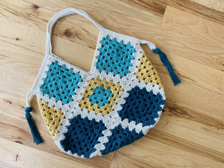 Easy Crochet Tote Bag Pattern - Brecken Bag Free Crochet Pattern | Crochet  tote bag, Crochet beach bags, Crochet tote