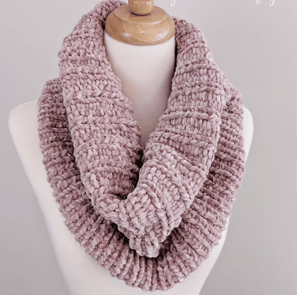 Simple Ribbed Cowl (Neck Warmer) Free Knitting Pattern for Beginners