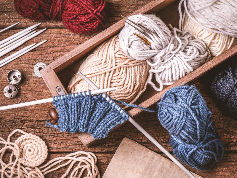 Knit VS Crochet - Which is Easier 