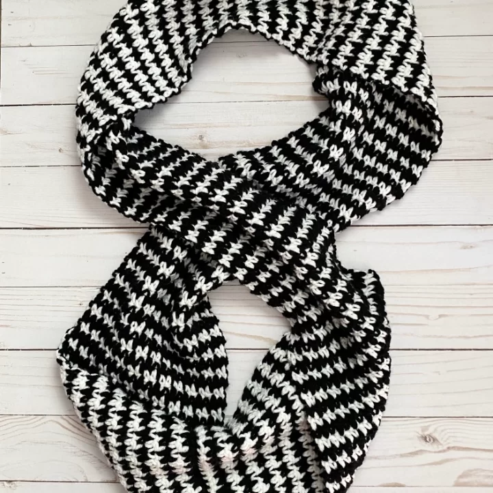 Image for Crochet Houndstooth Infinity Scarf (Free)