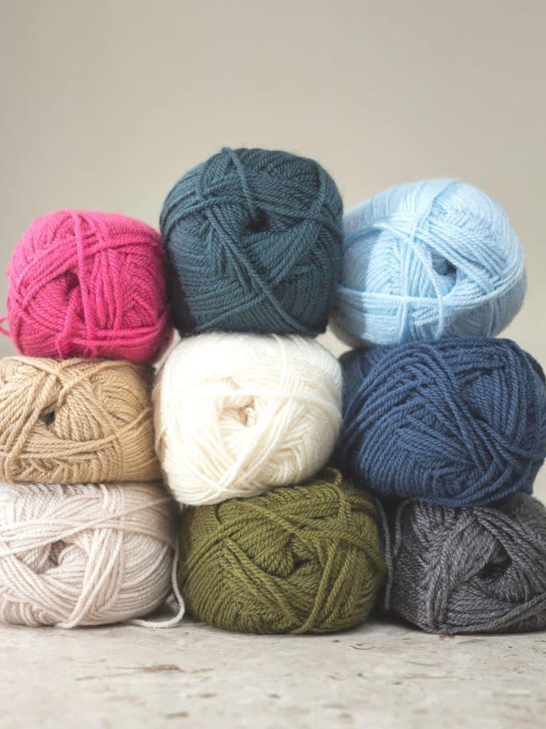 What would you do with a 788 yards of wool yarn? I've got it from   for a project when I first started crocheting, I didn't know the types of  yarn at