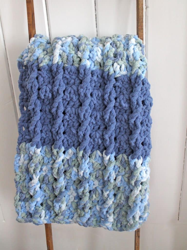 Twisted Lines Chunky Baby Blanket