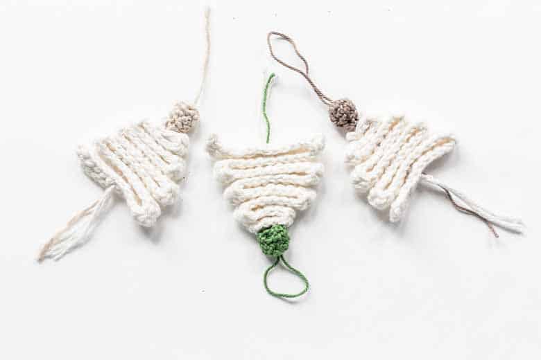 13 Simple DIY Ornaments for Christmas Using Yarn - Easy Crochet Patterns