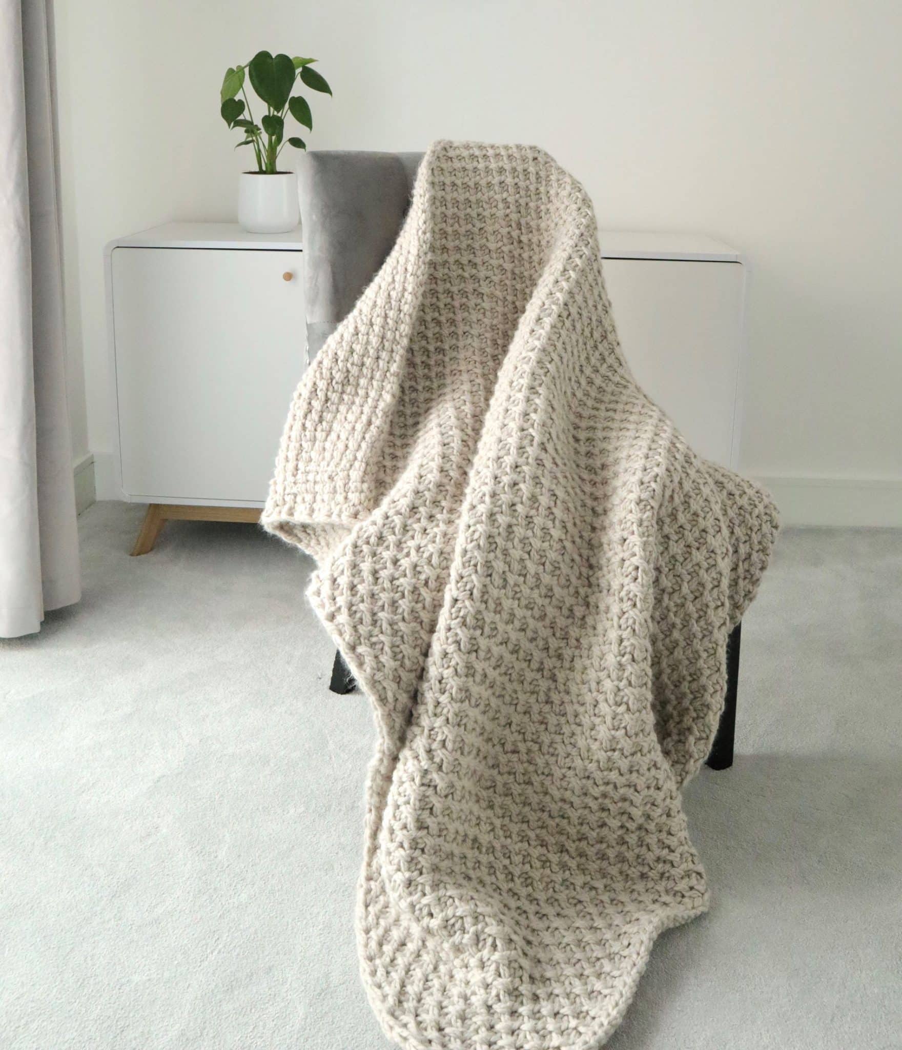 Beautiful EASY Tunisian crochet throw pattern: Lilly Blanket [step by step  tutorial] 