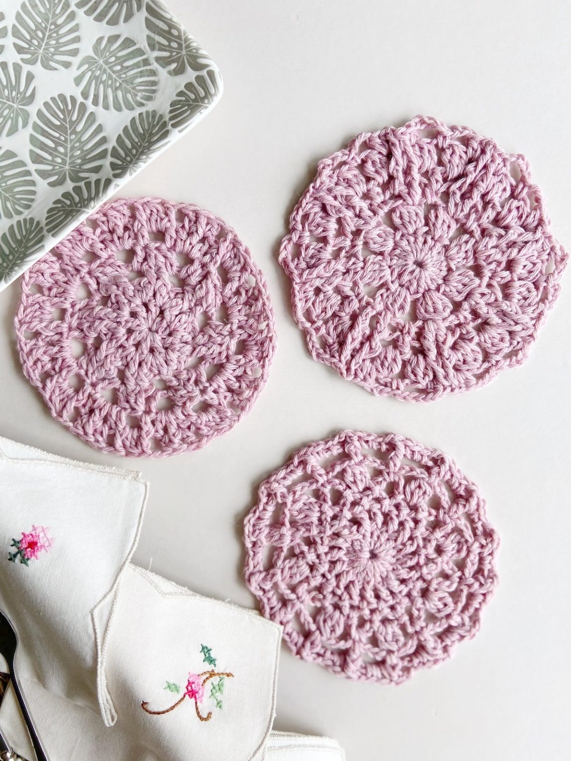 Lovely Lace Coaster Set Pattern - Easy Crochet Patterns