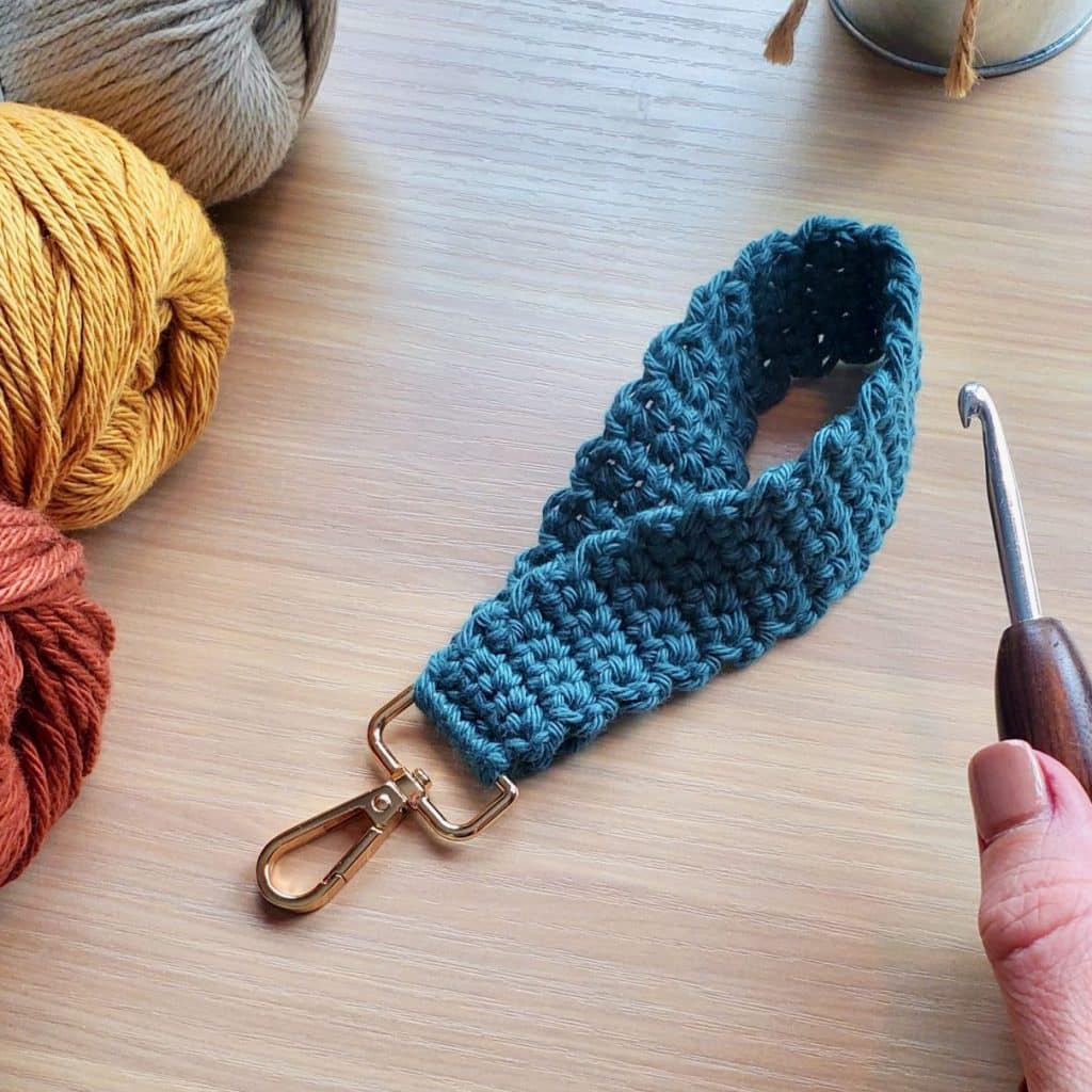 Key Holder Crochet Purse Keychain Coral Purse Key Chain Crochet Mini Bags  Women's Accessories - Etsy