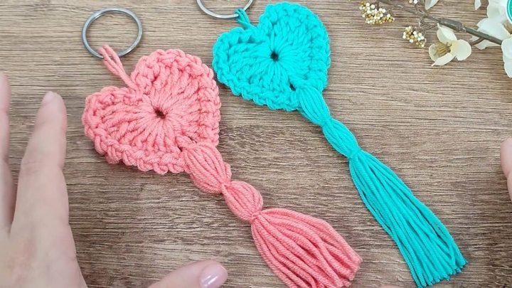 27 Quick and Cute Patterns: Free Crochet Keychain Patterns You'll Love ...