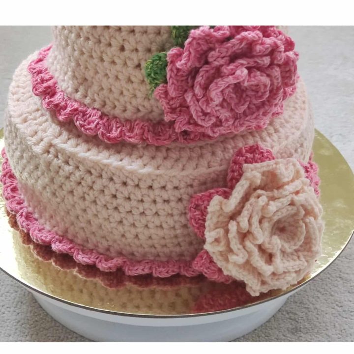 Image for Easy crochet birthday cake - free pattern