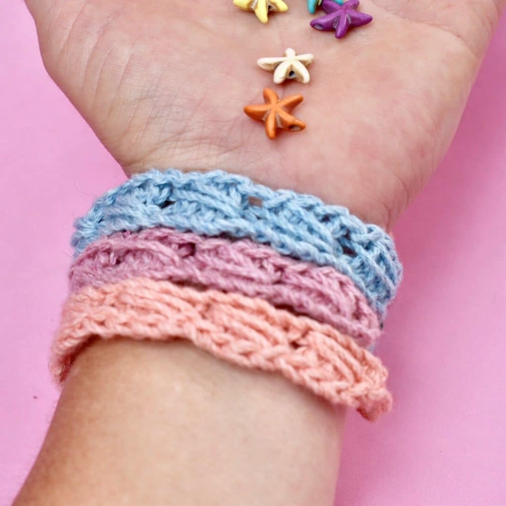 28 Free And Easy Crochet Bracelet Patterns Easy Crochet Patterns 0164