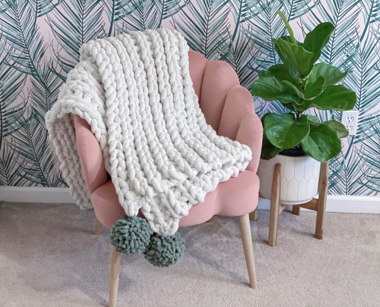 Jumbo Yarn Knit Stitch Blanket