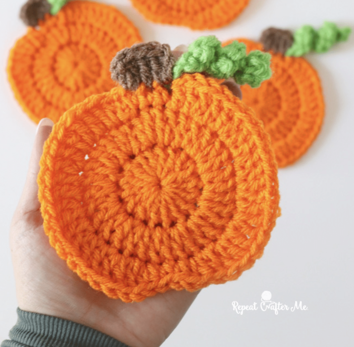 Crochet Apple Cozy - Repeat Crafter Me