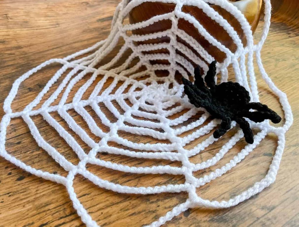 8 Spooky Crochet Halloween Projects to Haunt Your Home - Easy