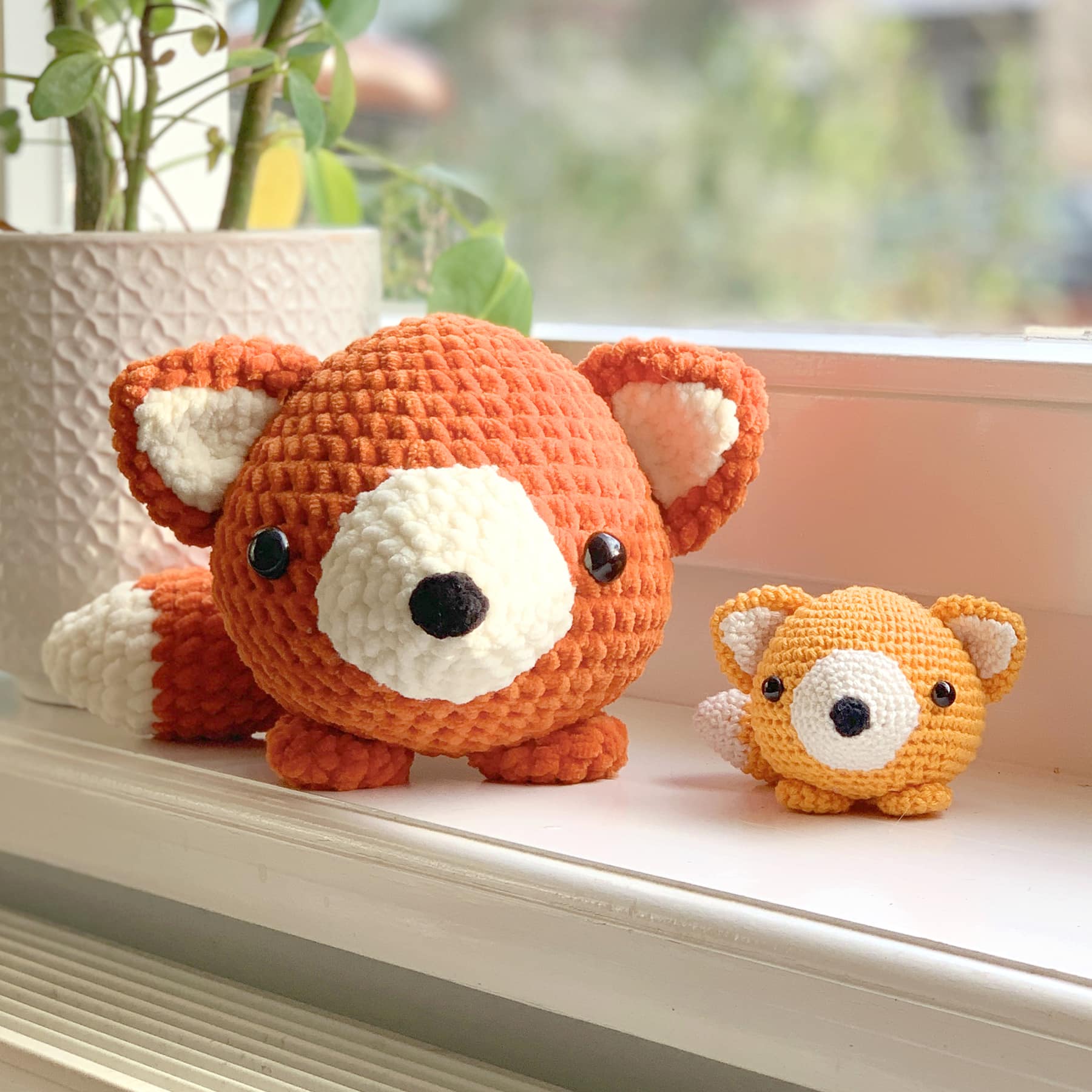 How to crochet with fluffy yarn - DIY Fluffies Amigurumi crochet and Toy  sewing patterns