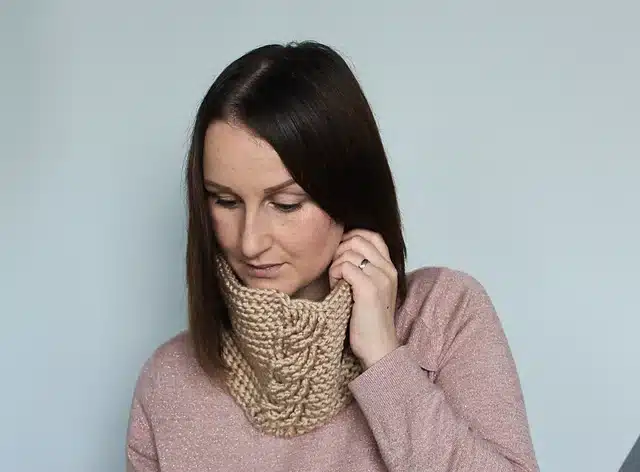 Cabled Crochet Cowl