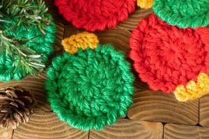 Easy and Free Christmas Crochet Patterns for Beginners - Easy Crochet ...