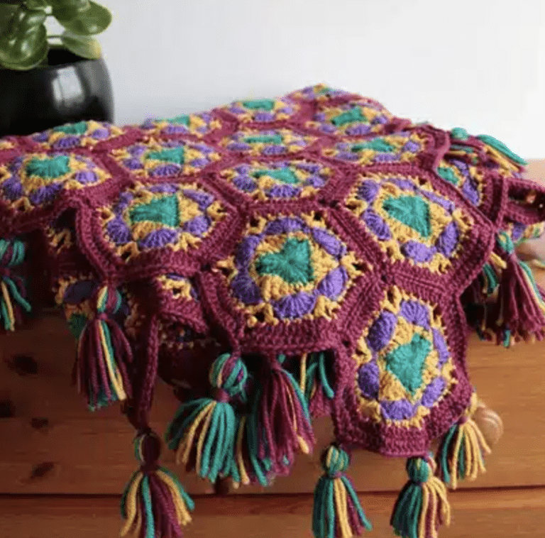 Crochet Rainbows - Free Crochet Pattern Round Up - The Purple Poncho