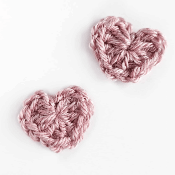 crochet heart pattern mini