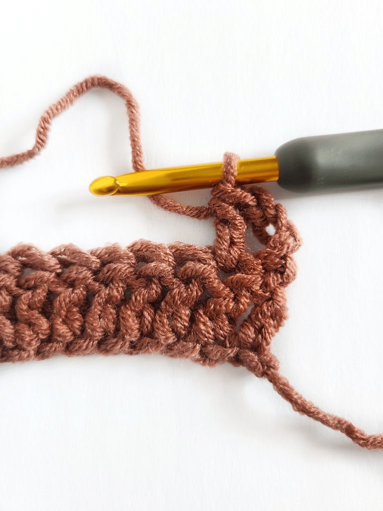 double crochet stitch (dc)