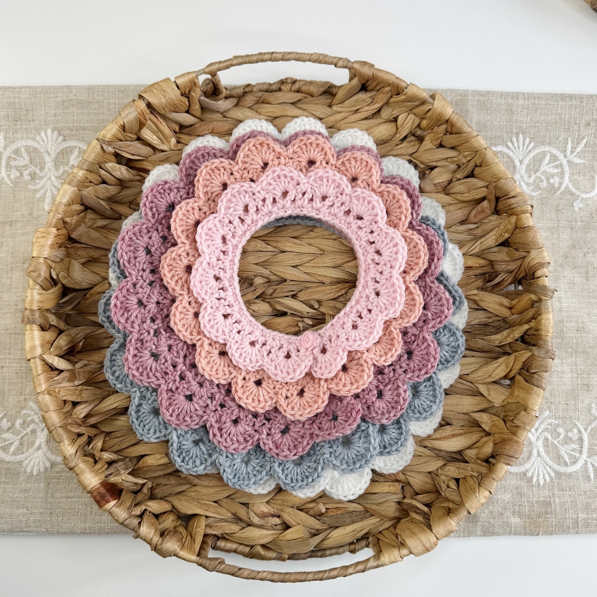 50+ Free Crochet Scarf Patterns - Scarves & Cowls - Easy Crochet Patterns