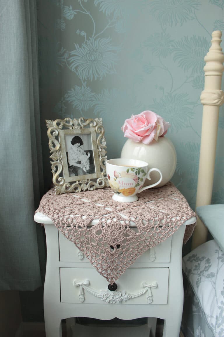 Vintage Star Table Runner