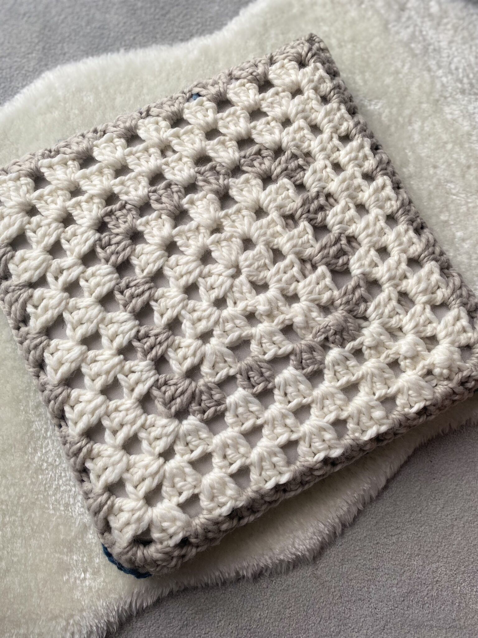 Summer Granny Sitting Pad Pattern - Easy Crochet Patterns