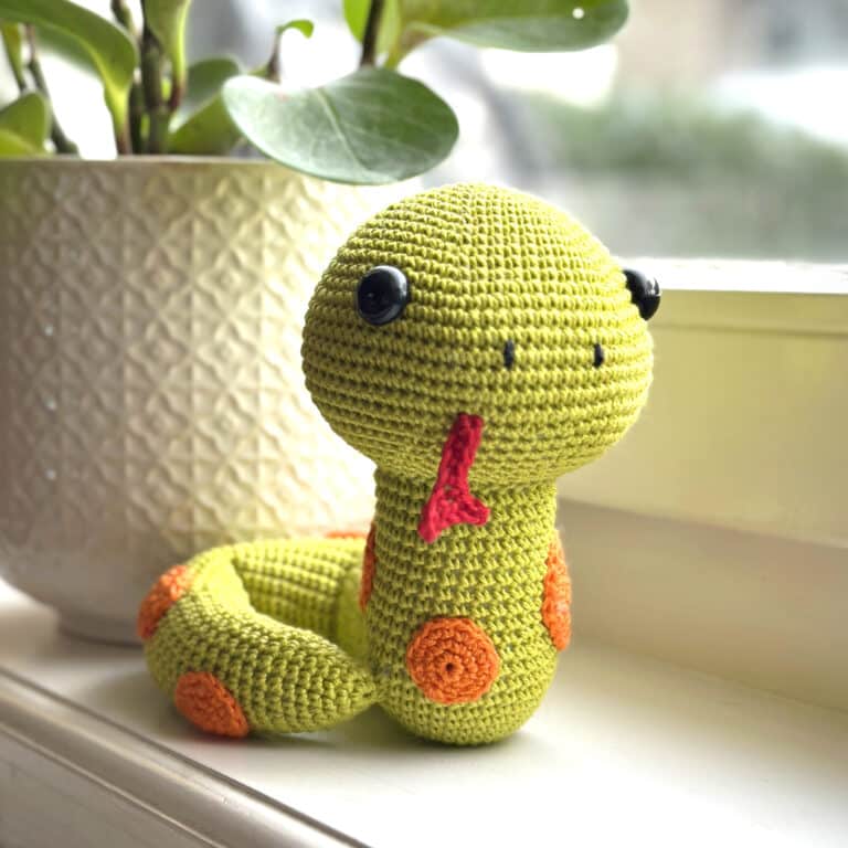 Free Snake Amigurumi