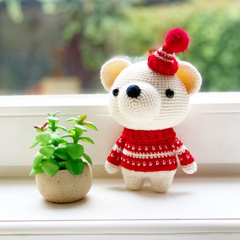 Pjotr the Polar Bear Amigurumi